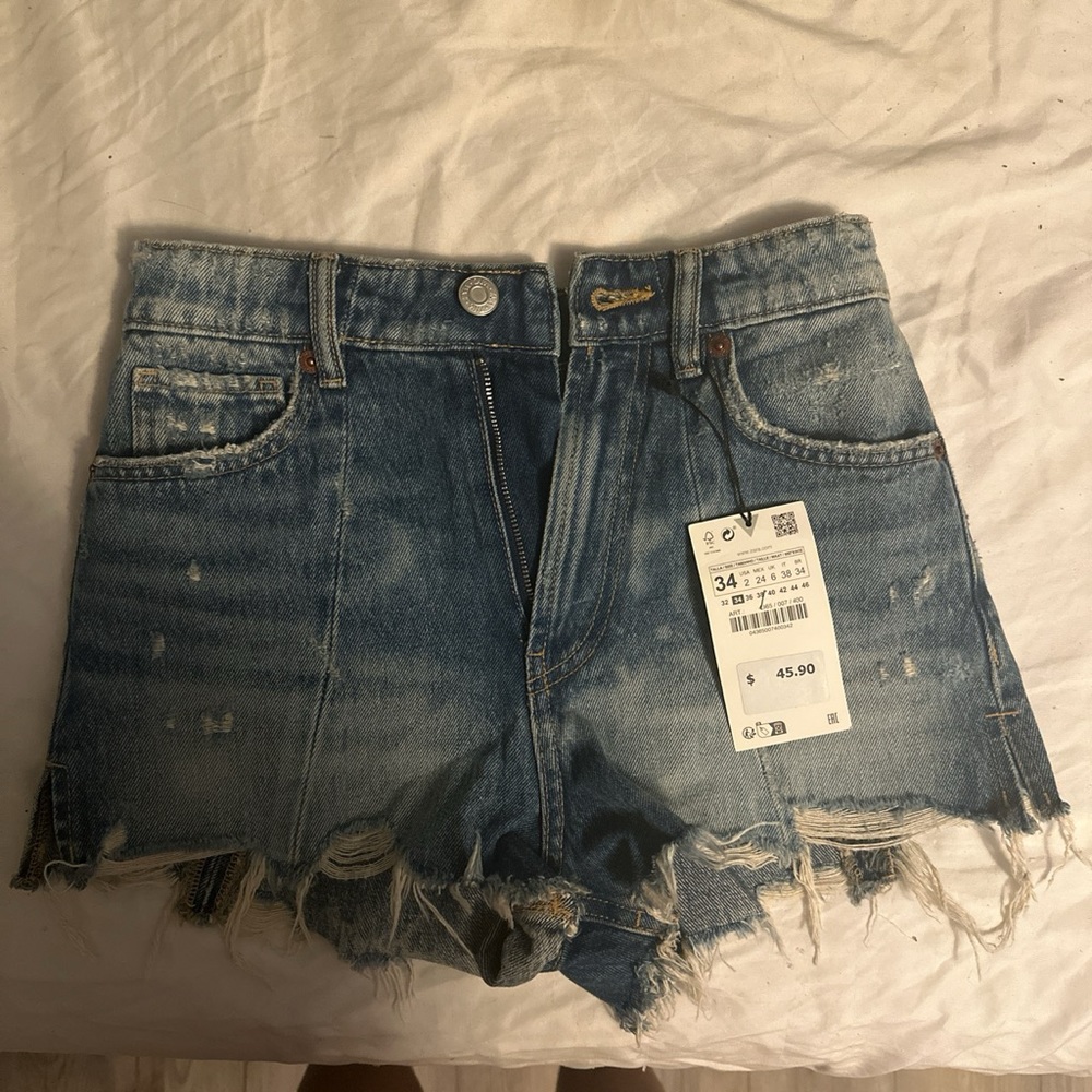 Zara high rise distressed jean shorts